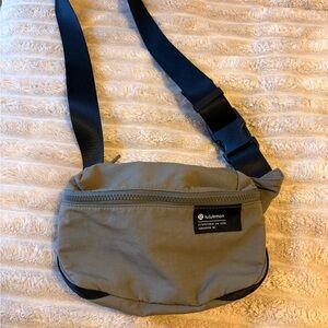 lululemon athletica Olive Belt Bag
